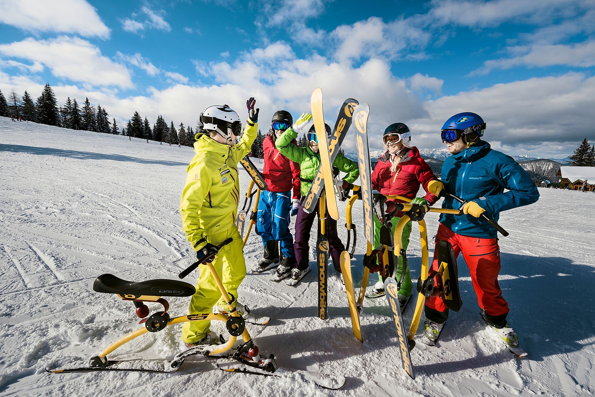 <p>Snowbiken ist absolut trendy. Dieser Pisten-Funsport sorgt für jede Menge Spaß und Abwechslung in euren Winterurlaub.</p>